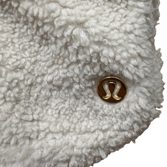 LULULEMON Everywhere Fleece Crossbody Bag in Natural / Trench - Picture 5 of 9